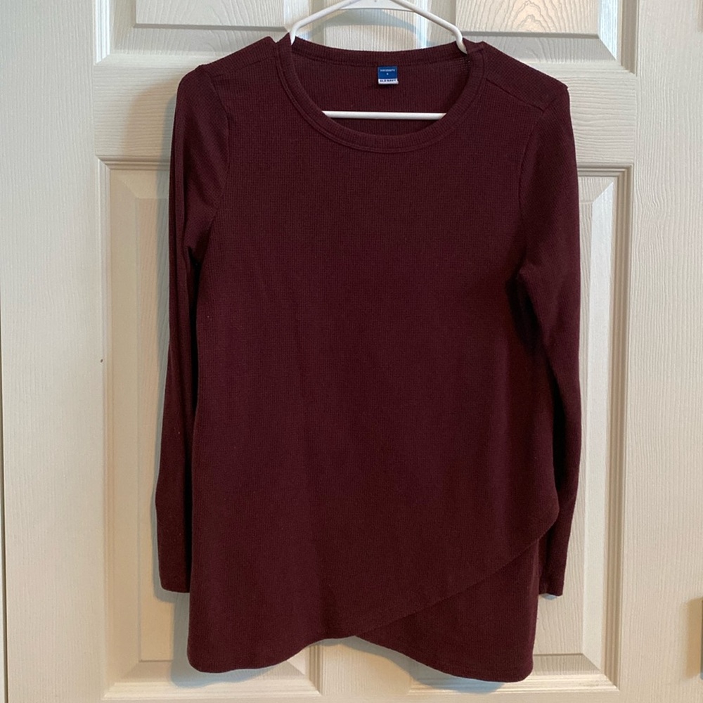 Old Navy Breastfeeding Henley Burgundy Size S